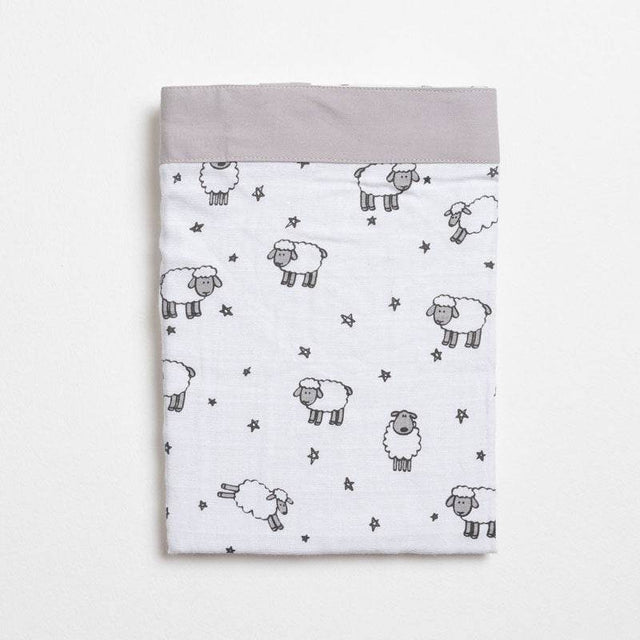 Aariro Nursing Apron - Counting Sheep