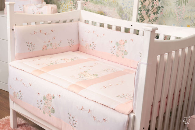 Blooms and Butterflies Daisy and Friends Comforter