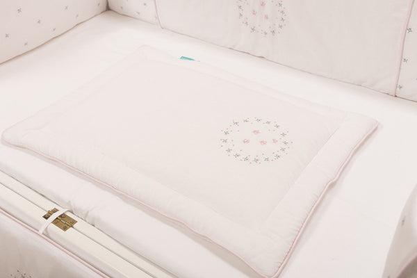 Blooms and Butterflies Ring a Ring a Roses Hand Quilt