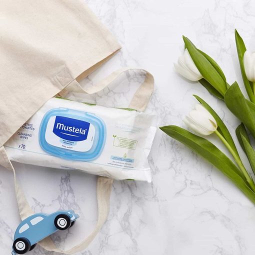 Buy Mustela Cleansing Wipes, 70 Counts online with Free Shipping at Baby Amore India, Babyamore.in